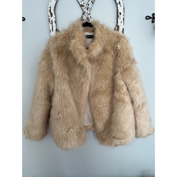 Lioness Jackets & Blazers - Lioness Bada Bing Open Front Faux Fur Coat Size Large
